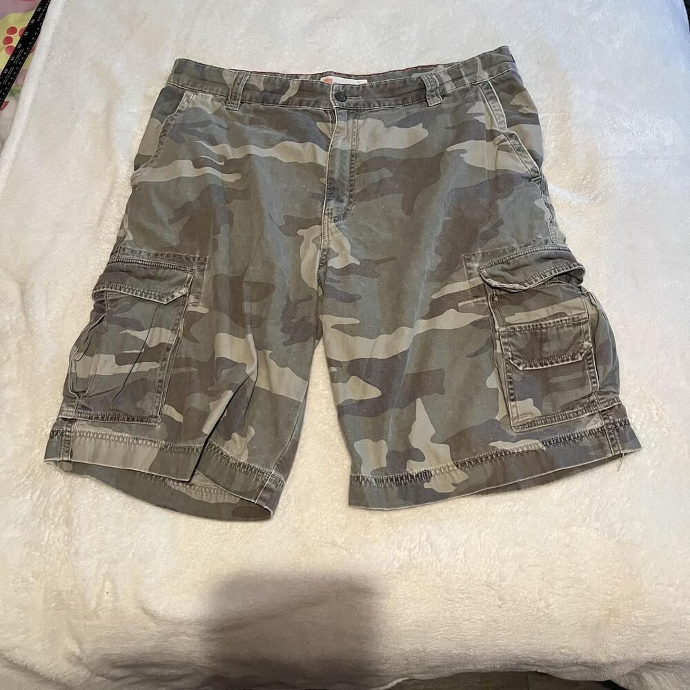 Mossimo Cargo Mens Cargo Shorts Size 39 Green Camouflage Relaxed Fit 11"